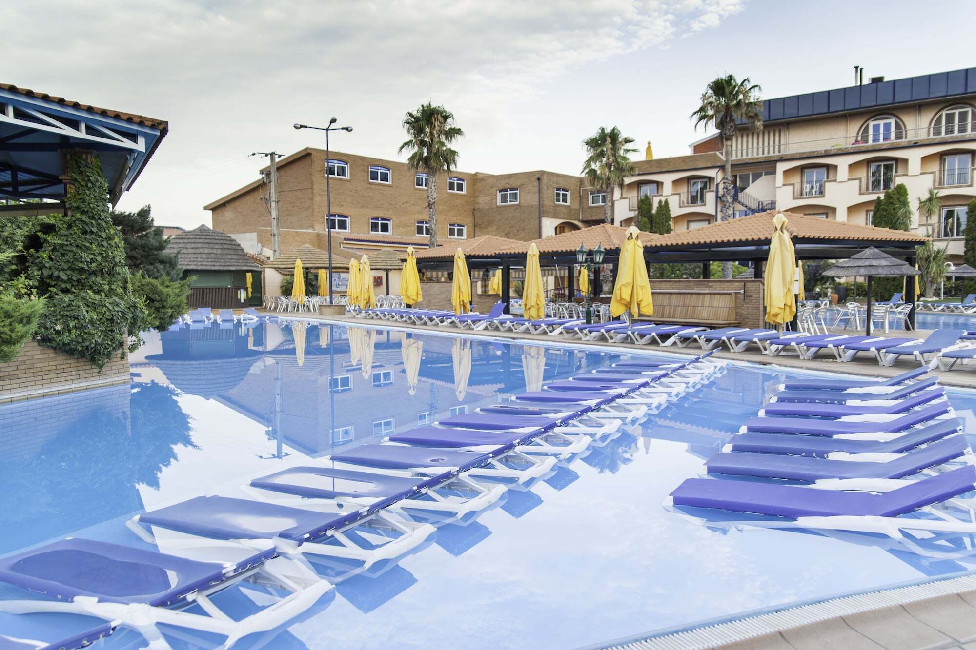 Alambique - Hotel Resort & Spa Fundão Kültér fotó